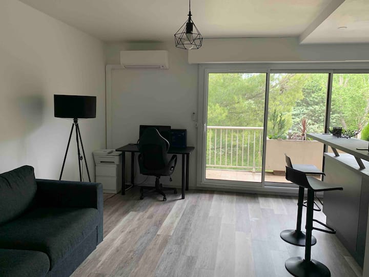 Studio Rénové à Neuf, 32m2, Proche Du Centre-ville - Aix-en-Provence