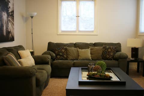 Roomy and Welcoming One Bedroom Basement Suite