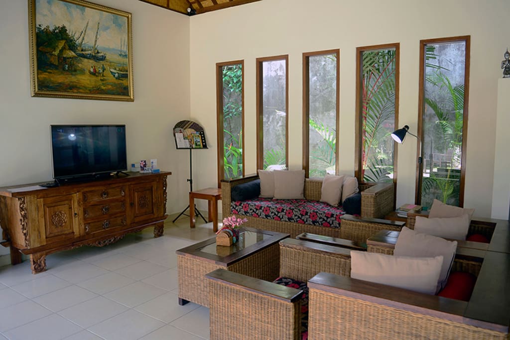 The open living room has TV, cable, DVD, wifi and great furniture.