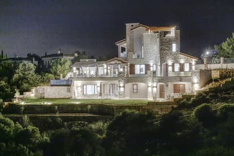 Luxury 6 Bed Villa, pool & fab sea views!  0000931