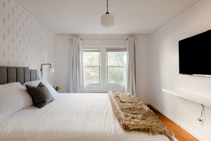 Garden Home in Sunny Noe Valley Near The Castro gallery image 5