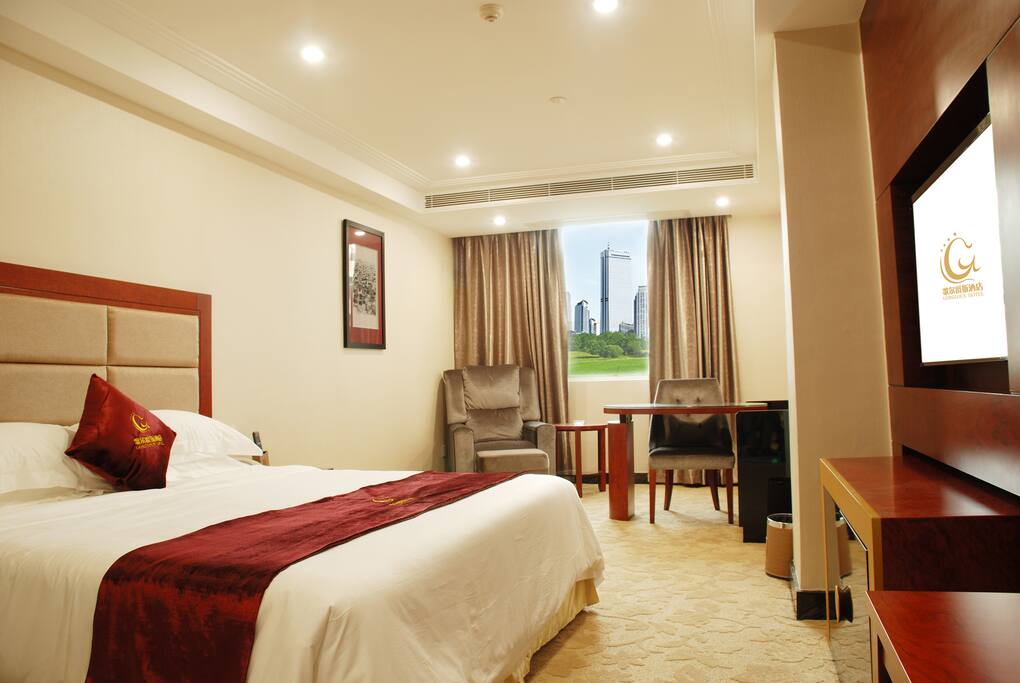kingsize bed room
