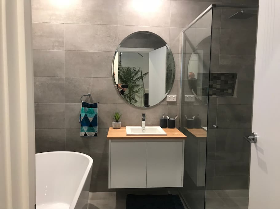 Main bathroom, bath and shower