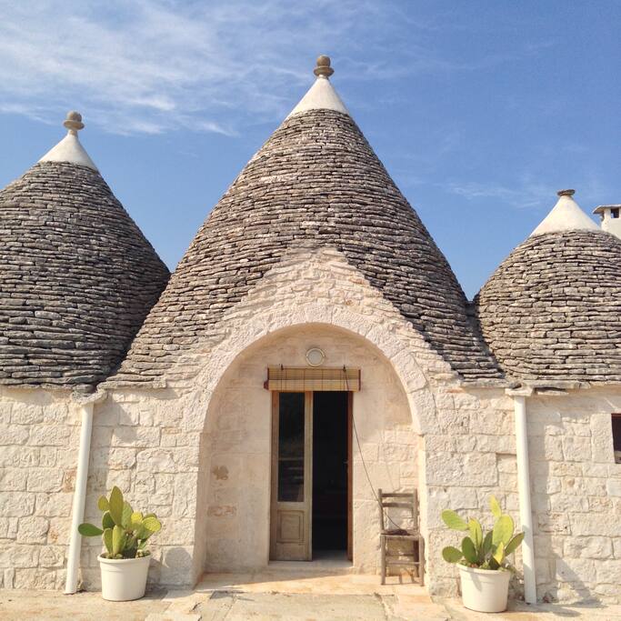 Trullo - Main entrance