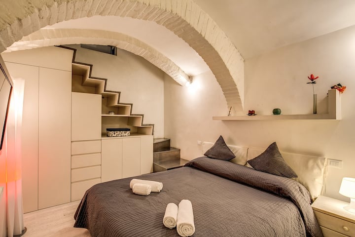 Romantic Navona Experience