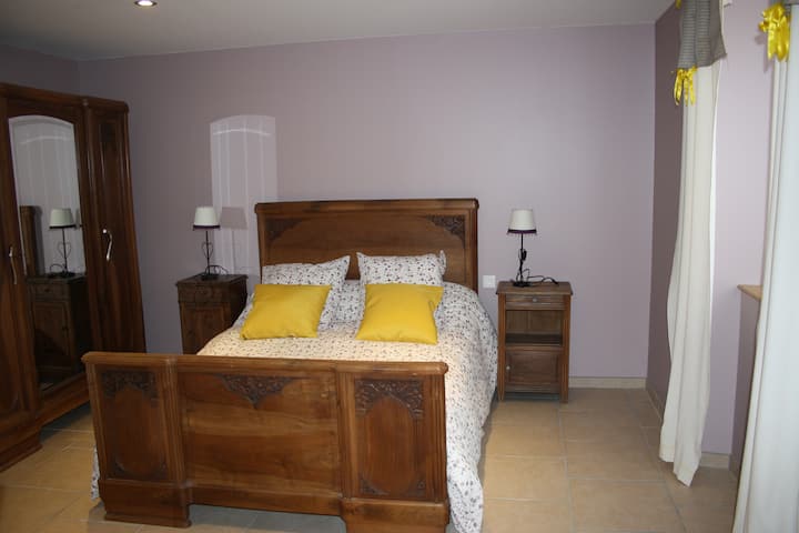 毛绒卧室、底层、床位140