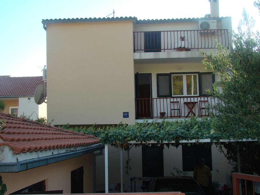 Vila Biokova- view from the yard