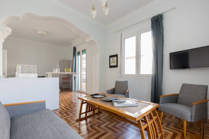 Troon of Athens Zefiros gallery image 4