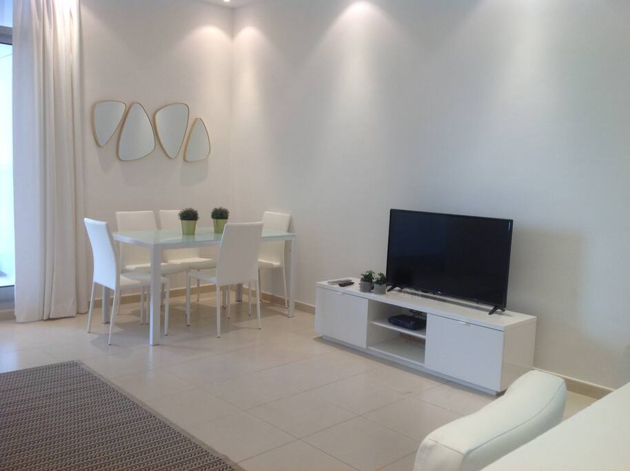 Smart TV and wifi throughout