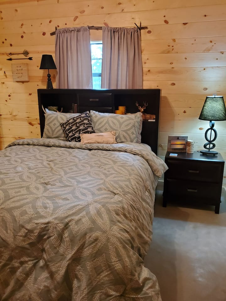 Rustic apartment near Pickwick Lake