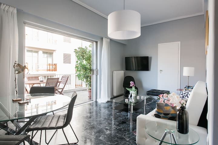 Plaka’s Masterpiece3BDR/2Bath HotTub&AcropolisView gallery image 3