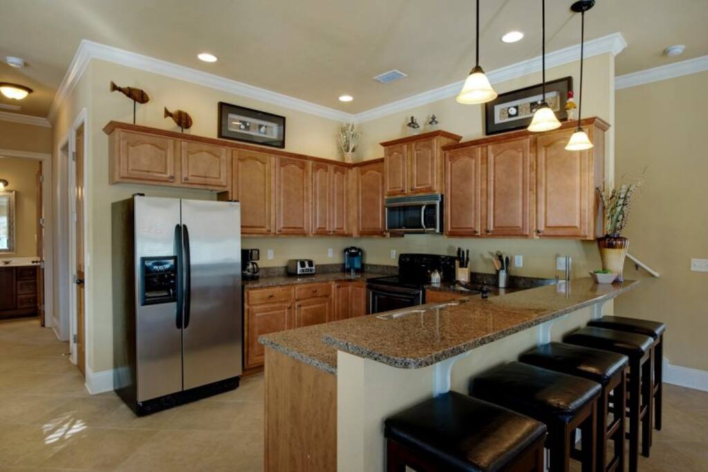 Beautiful kitchen with seating for 5 at the bar
