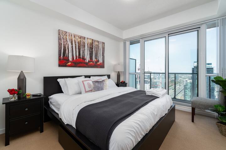 3BRDM Waterfront Condo – 6ppl + Free Parking gallery image 4