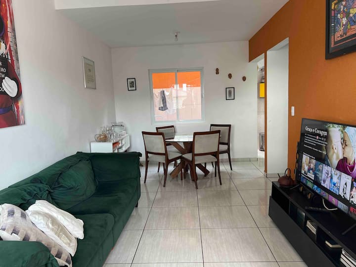 Sobrado à 550 M Da Praia | Prox. Café Curaçao - Guaratuba