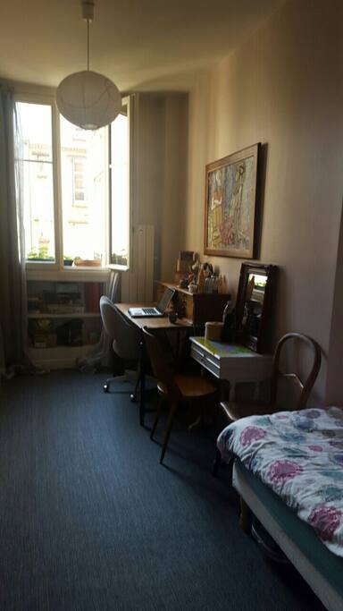 Petite Chambre avec lit 110 cm