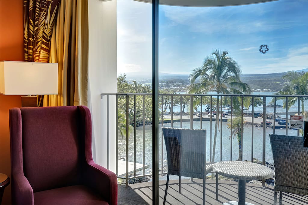 1 Bedroom Ocean View Suite - Living Room
