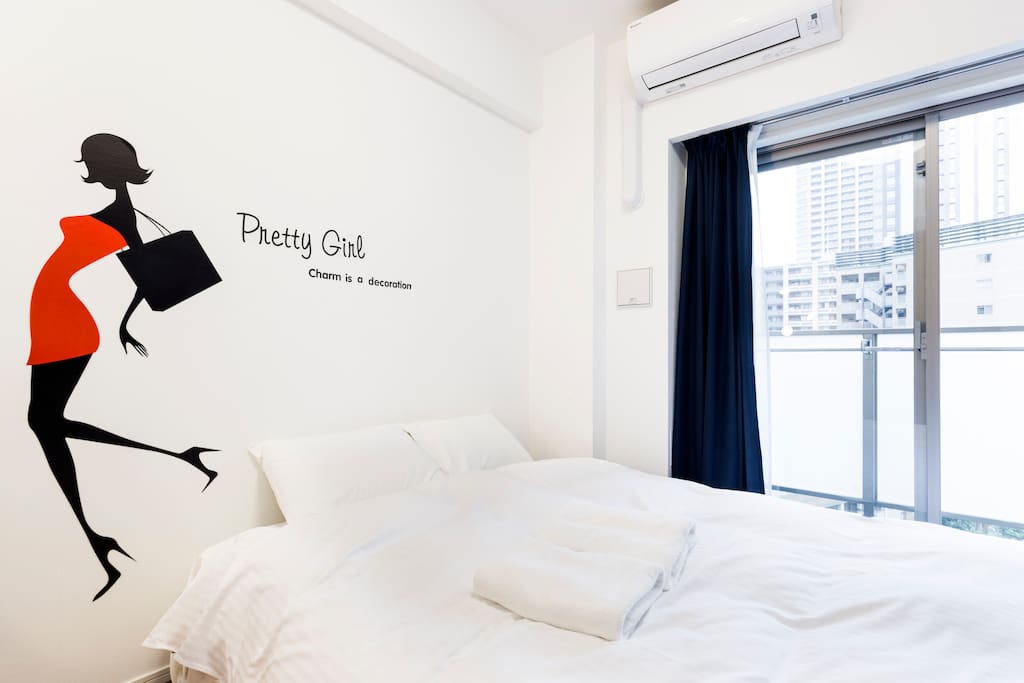 Bright and luxurious living space in Osaki