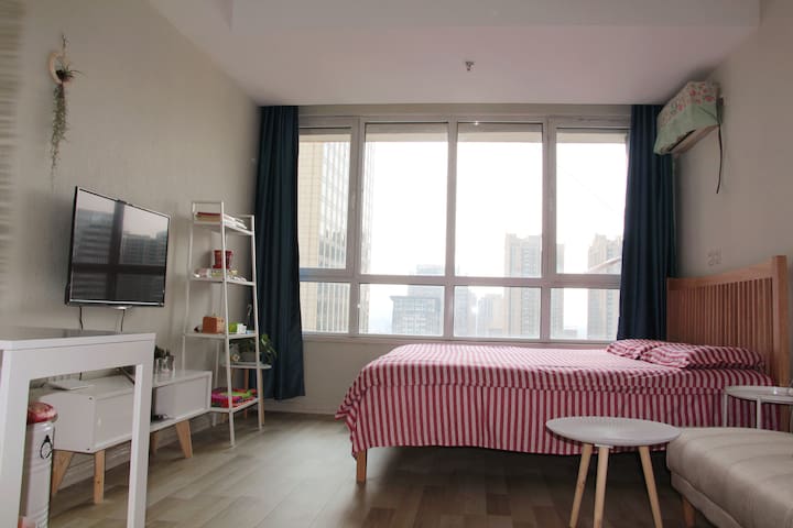 城市核心万达CBD近山东路独立整套公寓月租优惠