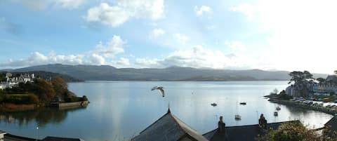 Bryn Gwyn & Tegfryn (Sleeps 16), 5*, Borth y Gest