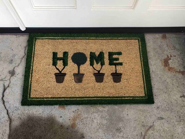 Rockridge Converted Garage Studio NEW Amenities