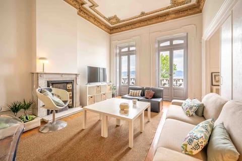 Views of the Náutico and Vigo's Promenade