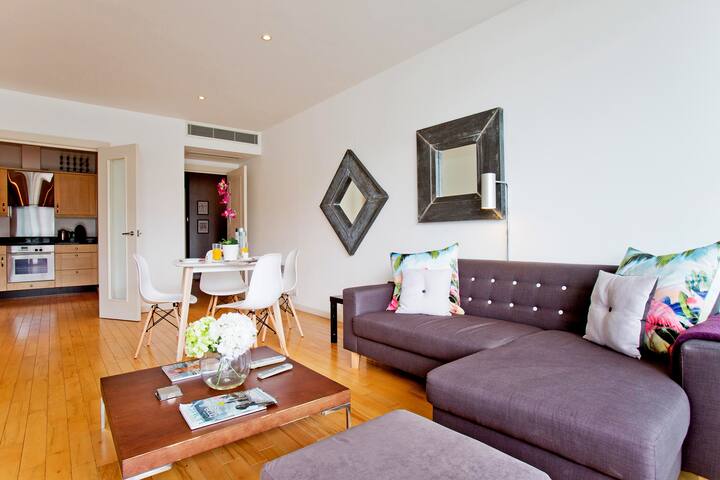 Beautiful River View Apartment in Pimlico/Victoria gallery image 4