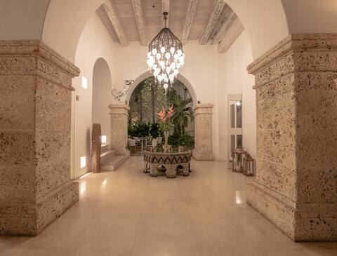 Casa 1860 Old City 7 Bd rms Staff Pool F&B