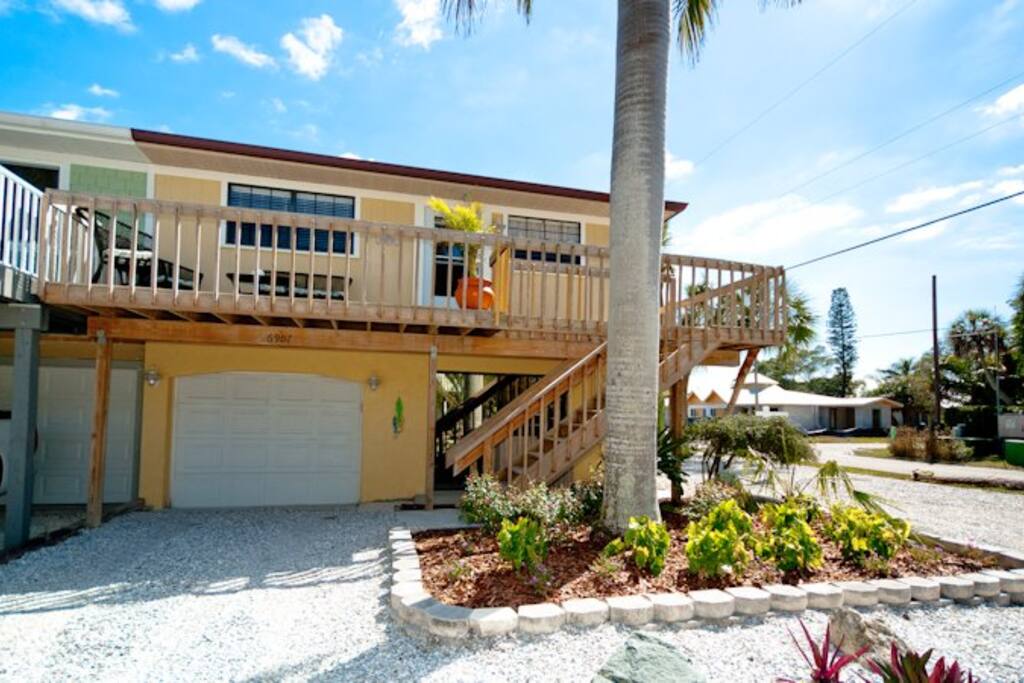 Welcome to Jo-Joes Beach Place!