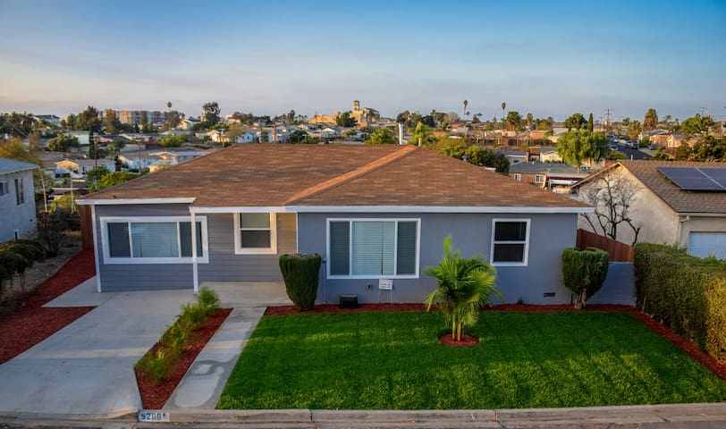 16 Guests, 5BR home/ 15 min. to Downtown/Gaslamp