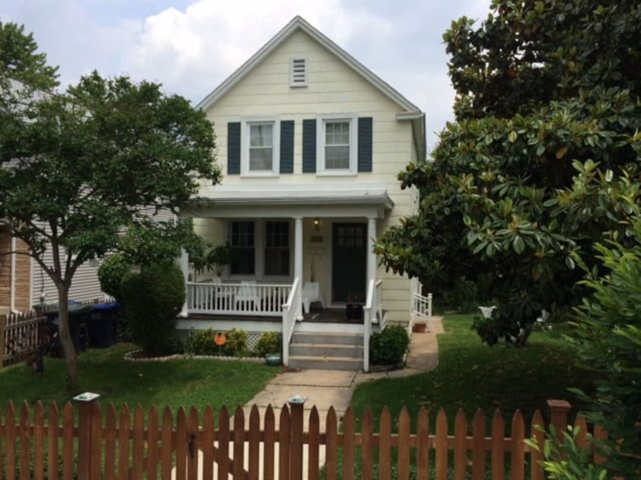 Traditional style in a modern neighborhood