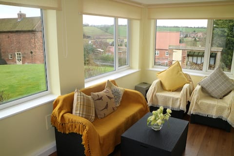 Popular Airbnb listing: "Penrhyn" in Gedling