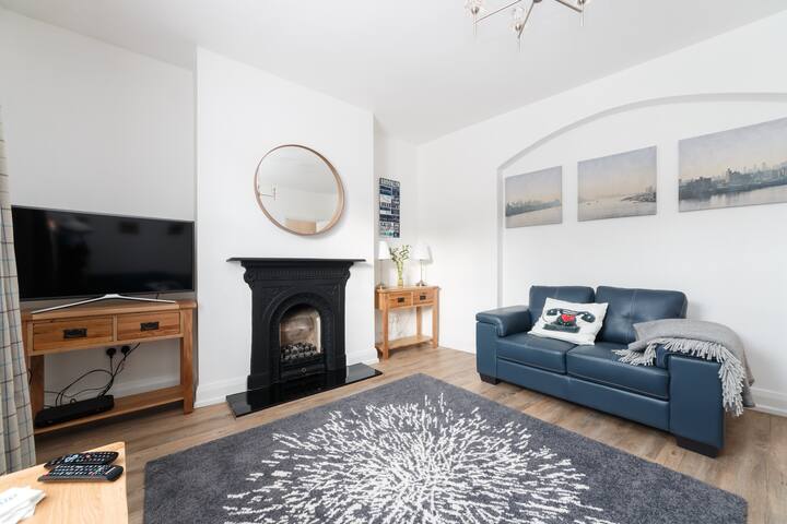 4 Bed House between Silicon Docks & Aviva Stadium gallery image 2