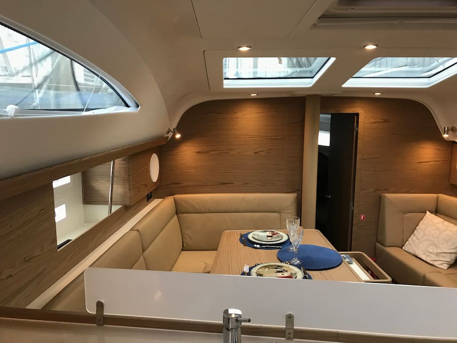 saloon