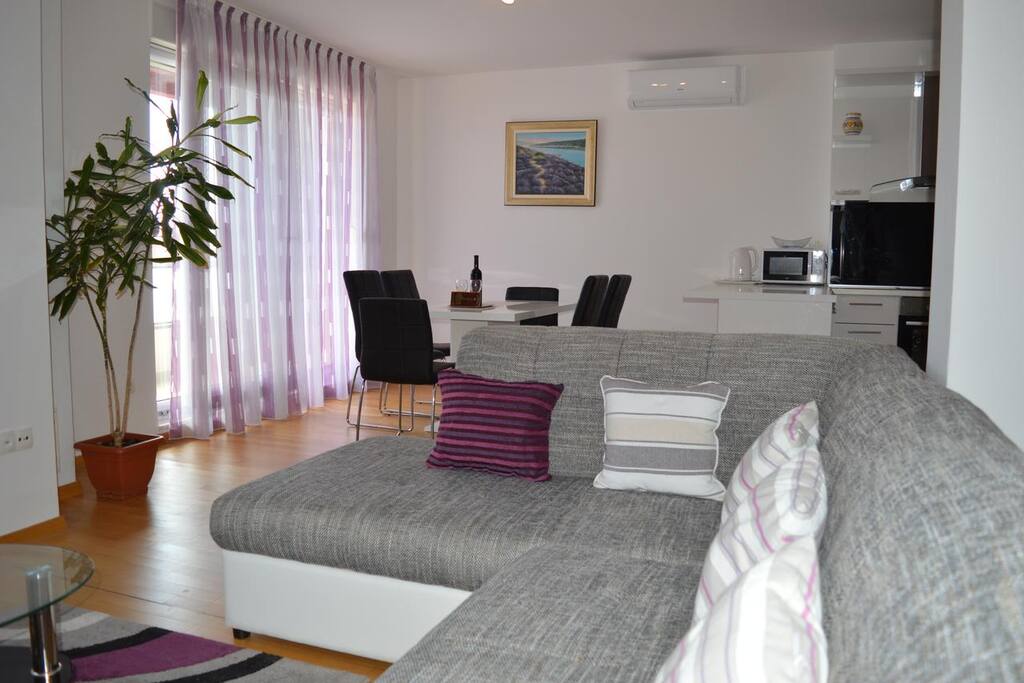 Living room, Surface: 20 m²