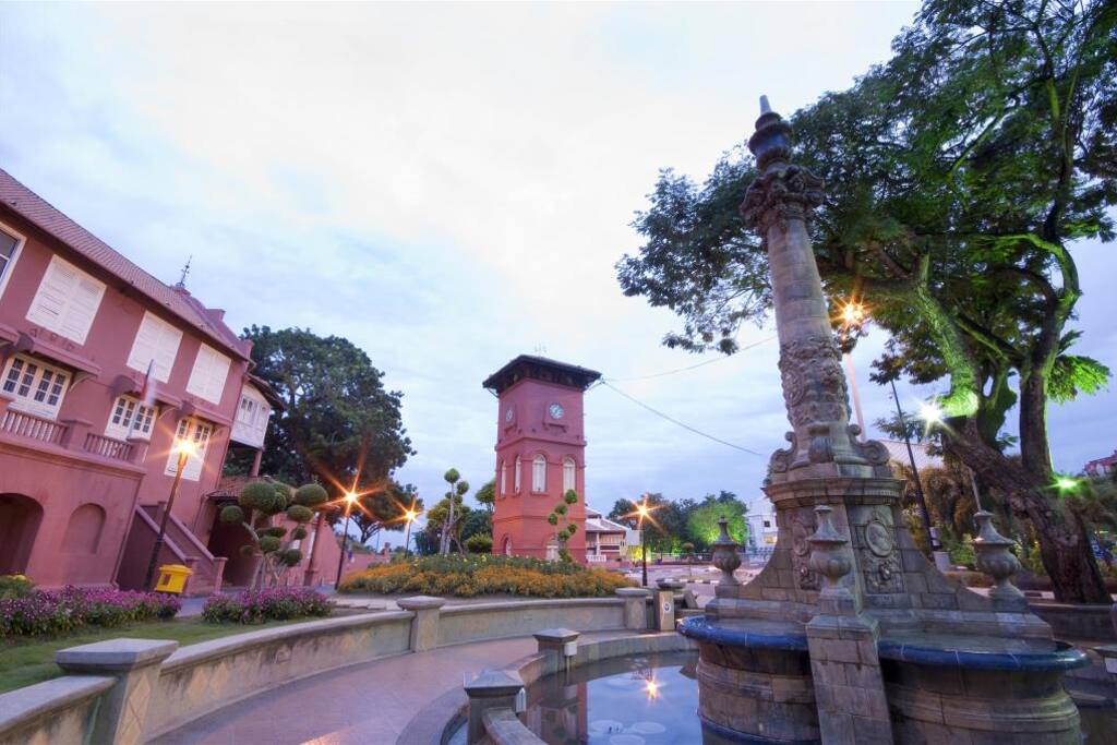 Stadthuys Square - 10 km from property