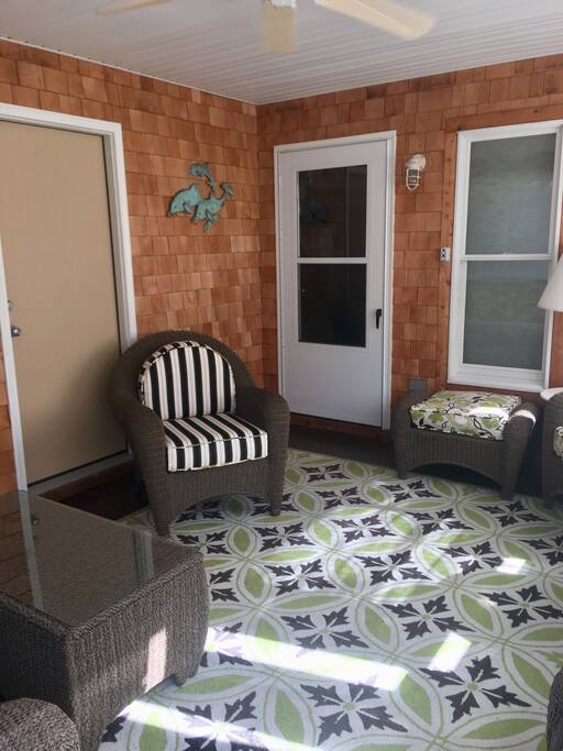 Enclosed porch