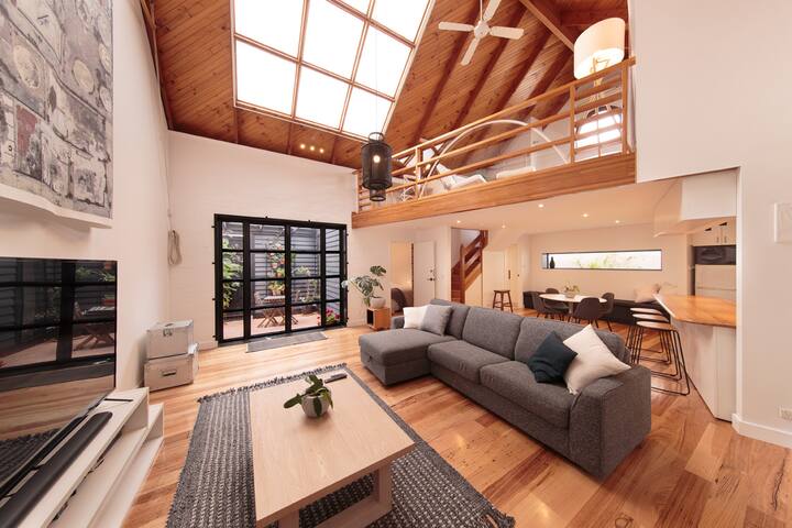 Light-Filled Photography Studio in Garden Setting