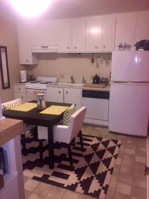Kitchen/ Breakfast table