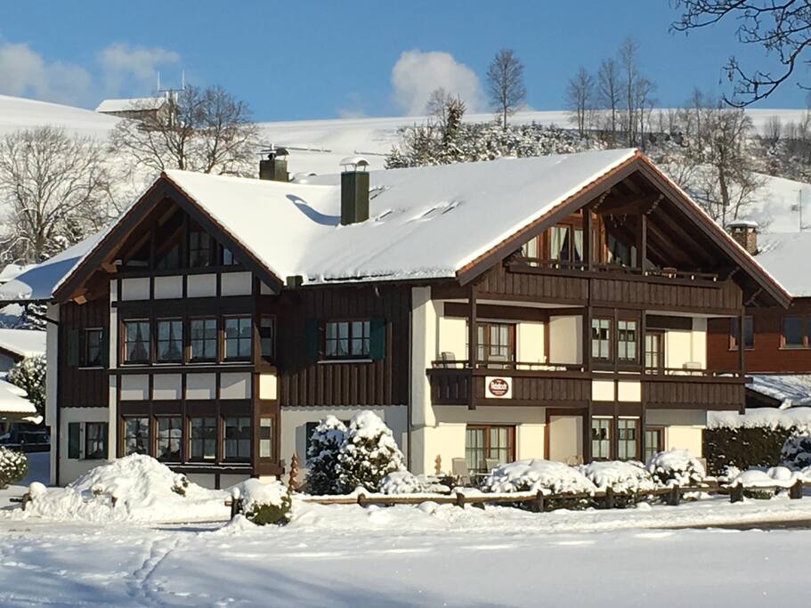 Hausansicht S/W