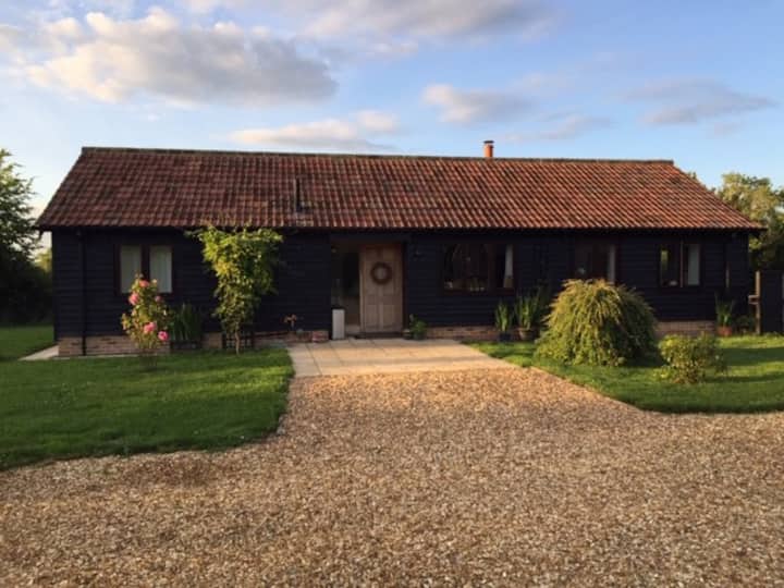 Detached rural smallholding in Wiltshire village Farm stays for Rent