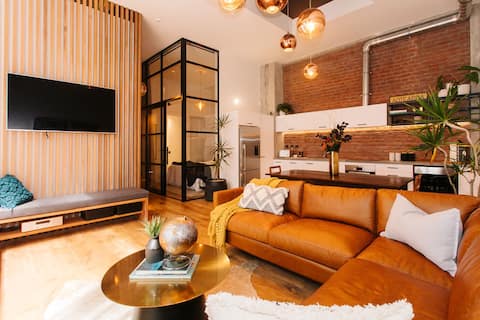 Anzac South Loft (4 Bedrooms) - 2 Free Car Parks!