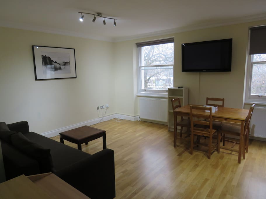 Living room area with sofa-Bed