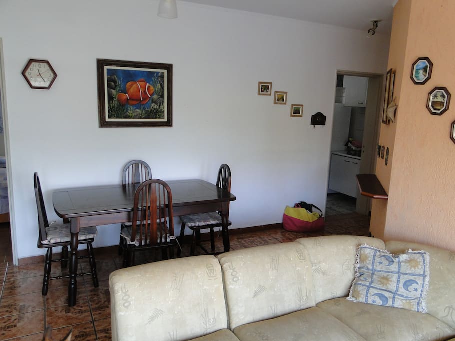 Sala-de-estar e mesa-de-jantar