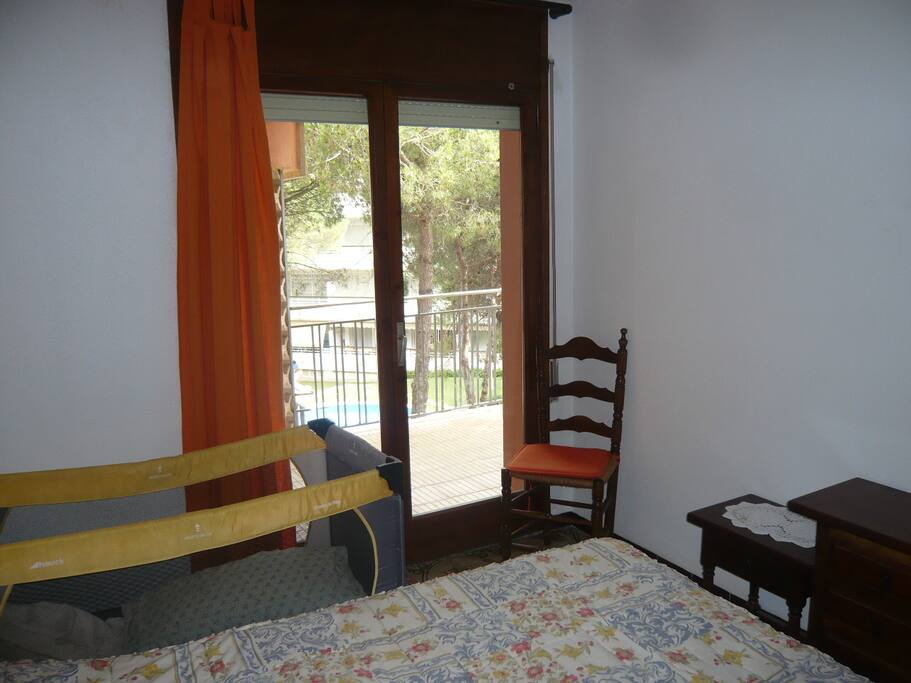 Bedroom 1 (2 persons+baby)