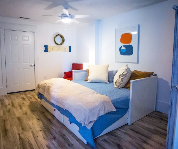 Optional second bedroom with king bed for extra guests