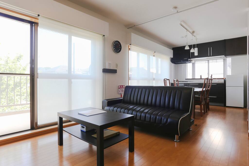 Guest's PRIVATE Kitchen, Dining-Living room