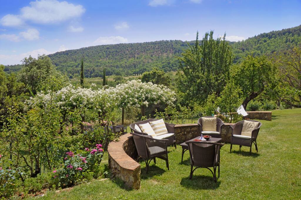 Outstanding view overlooking the villa