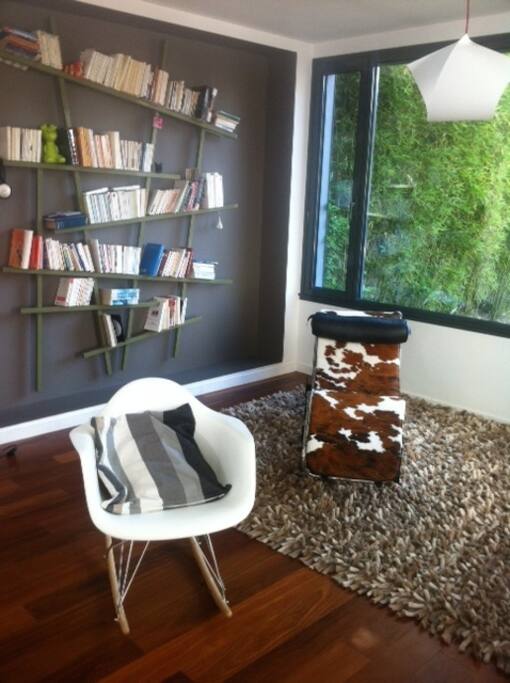Coin lecture dans le salon