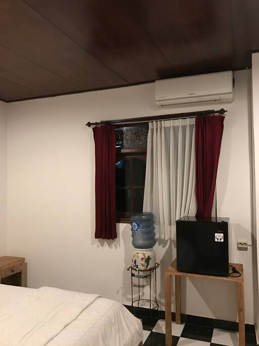 aircond,refrigerator