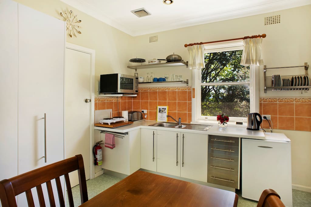 Kitchen & Dining area